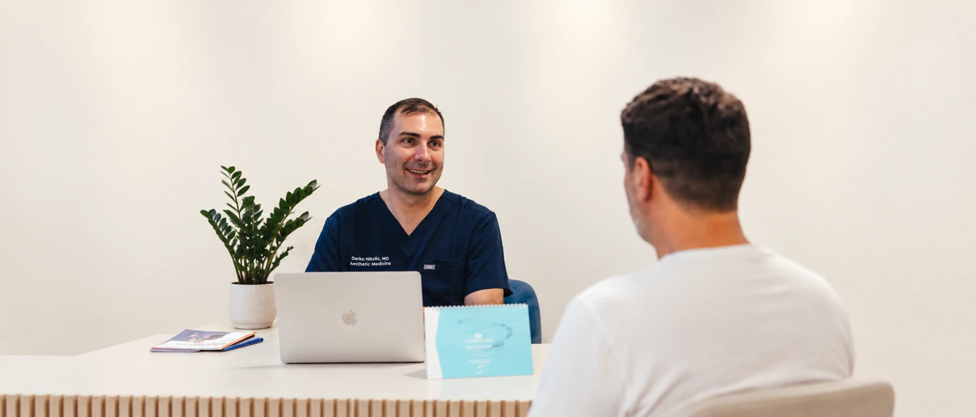 Gespräch während einer Beratung in der Klinik