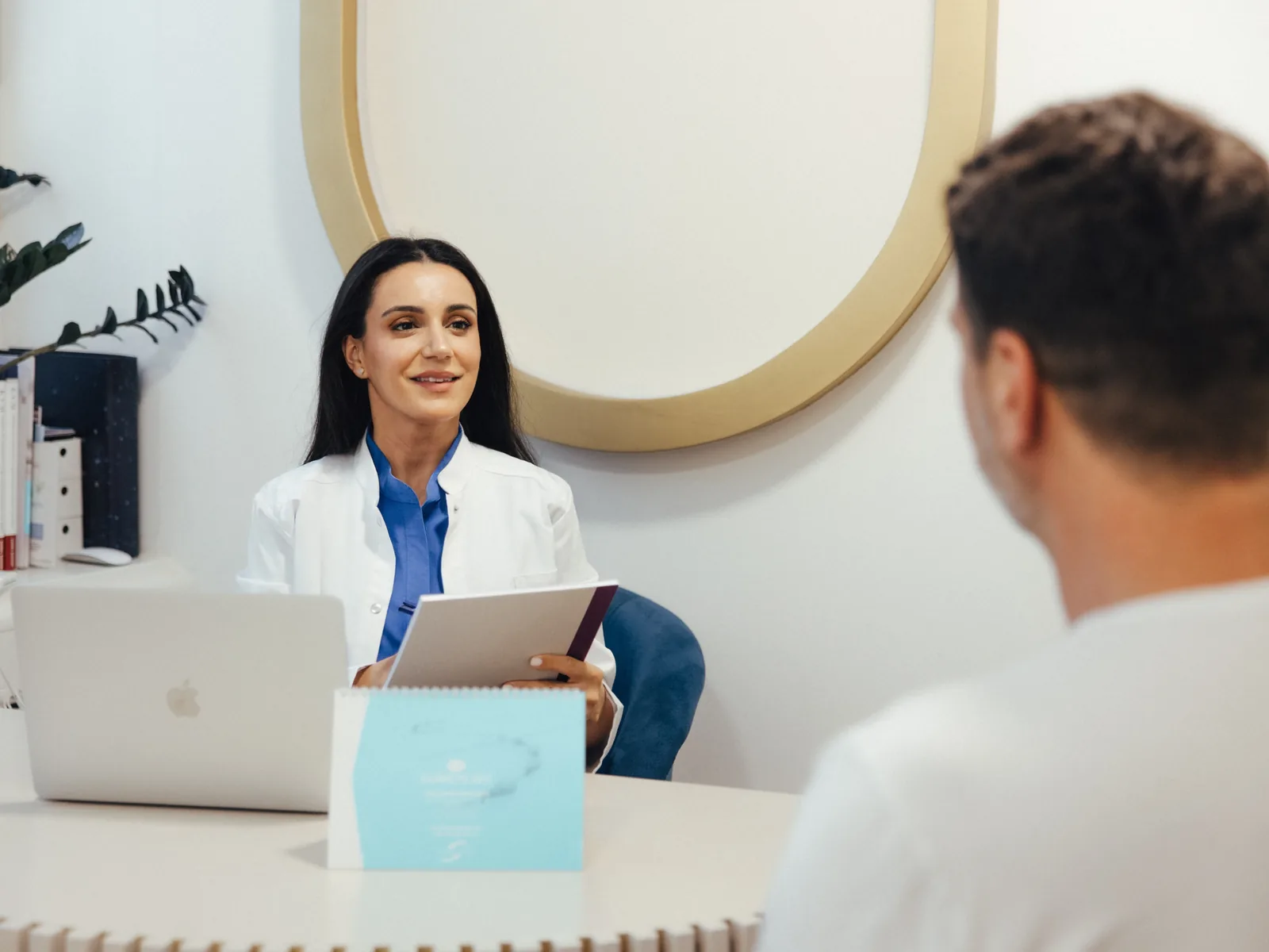 Das ästhetische Programm der göttlichen Männer consultation